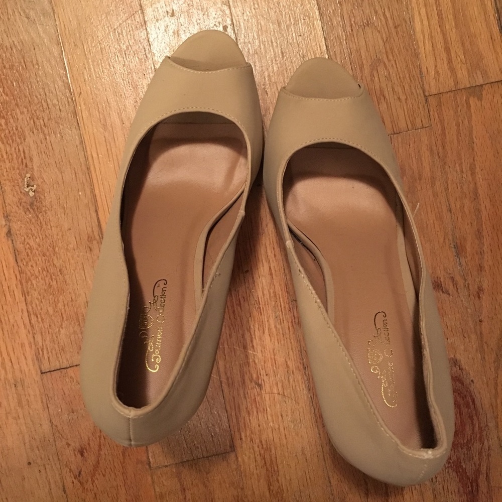 Journee Collection Heels